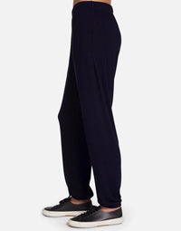 Faysmith Sweatpants by Michael Lauren | Soft Sweater Knit Fabric Elasticized Waistband Brushed Finishing Elasticized Cuff Side Pockets | Alene Too in Boca